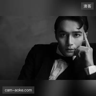 李亮